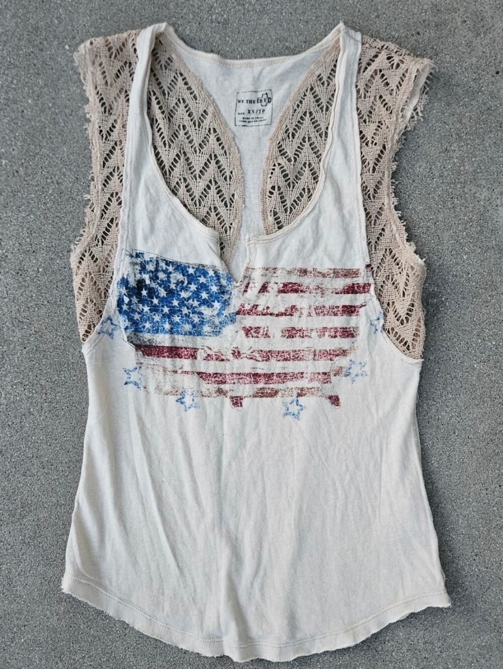 Free People Graphic Tank w/Flag Graphic Exposed Seems XS Like New Crochet Detail